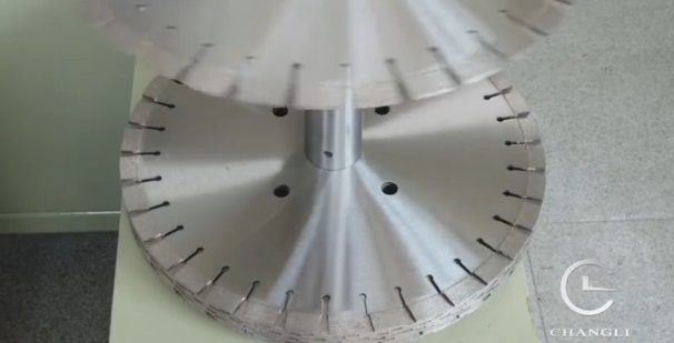 石材切割片加工的人造石有哪些常見病癥清除方法呢？